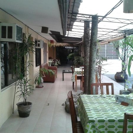 11Th Street Bed And Breakfast Баколод Екстериор снимка