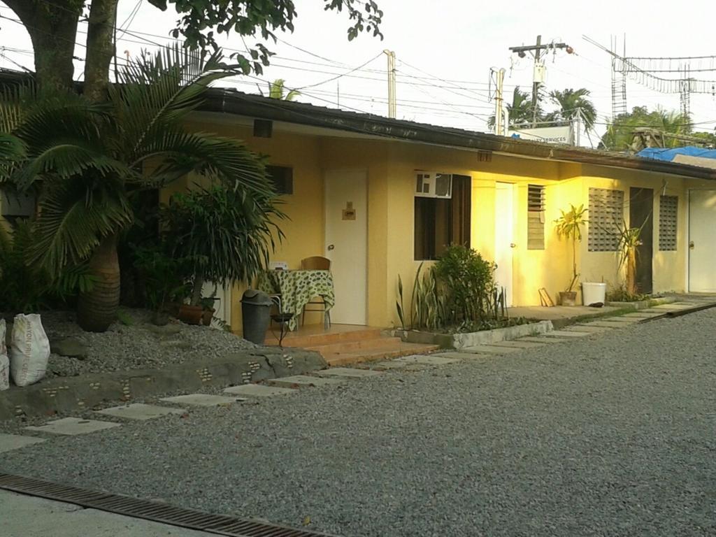 11Th Street Bed And Breakfast Баколод Екстериор снимка