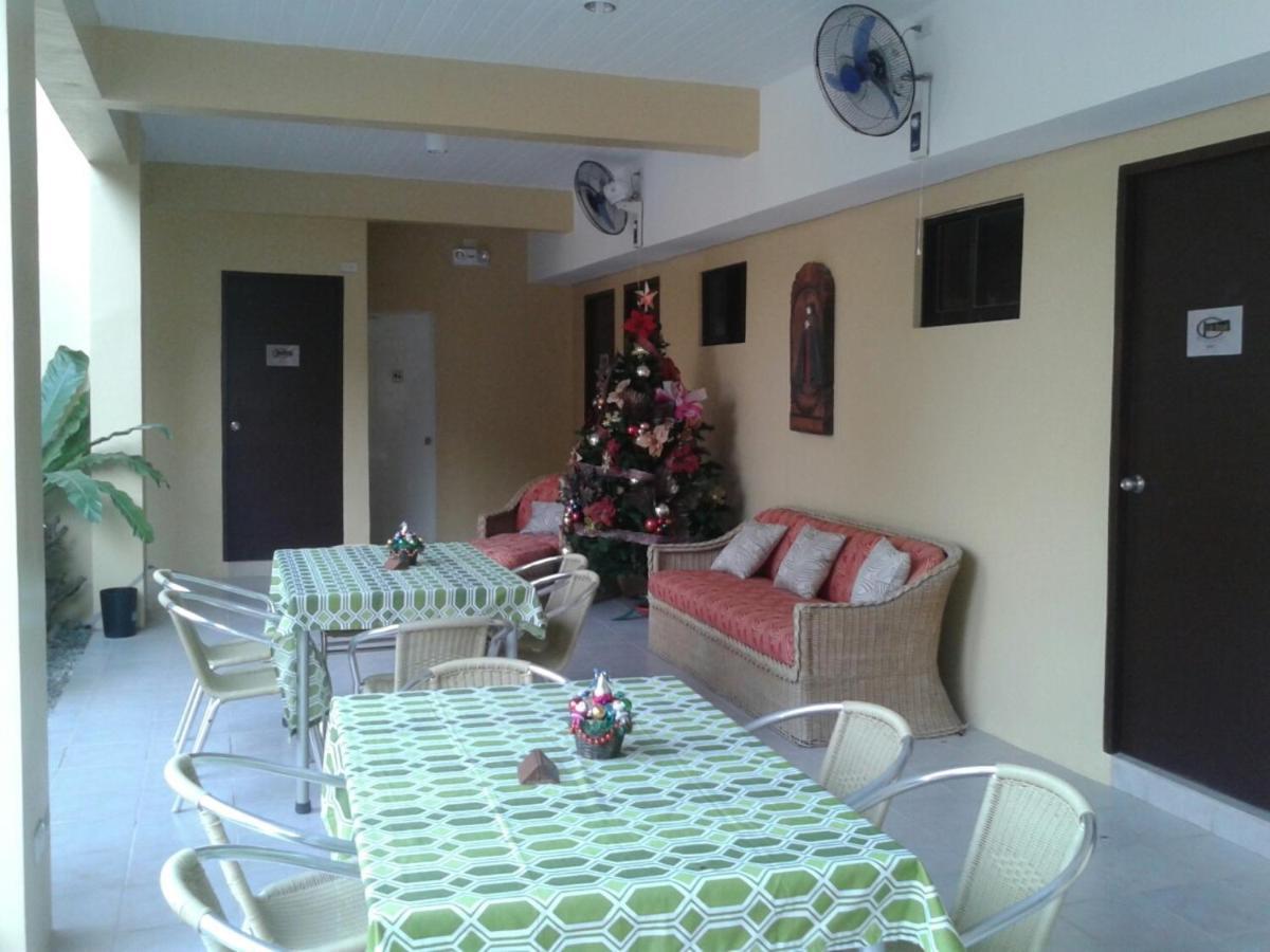 11Th Street Bed And Breakfast Баколод Екстериор снимка