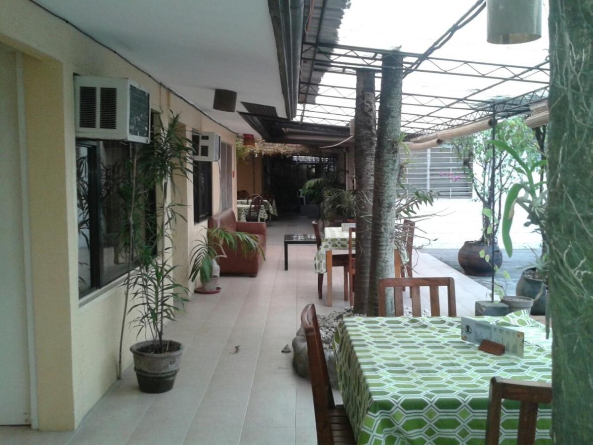 11Th Street Bed And Breakfast Баколод Екстериор снимка